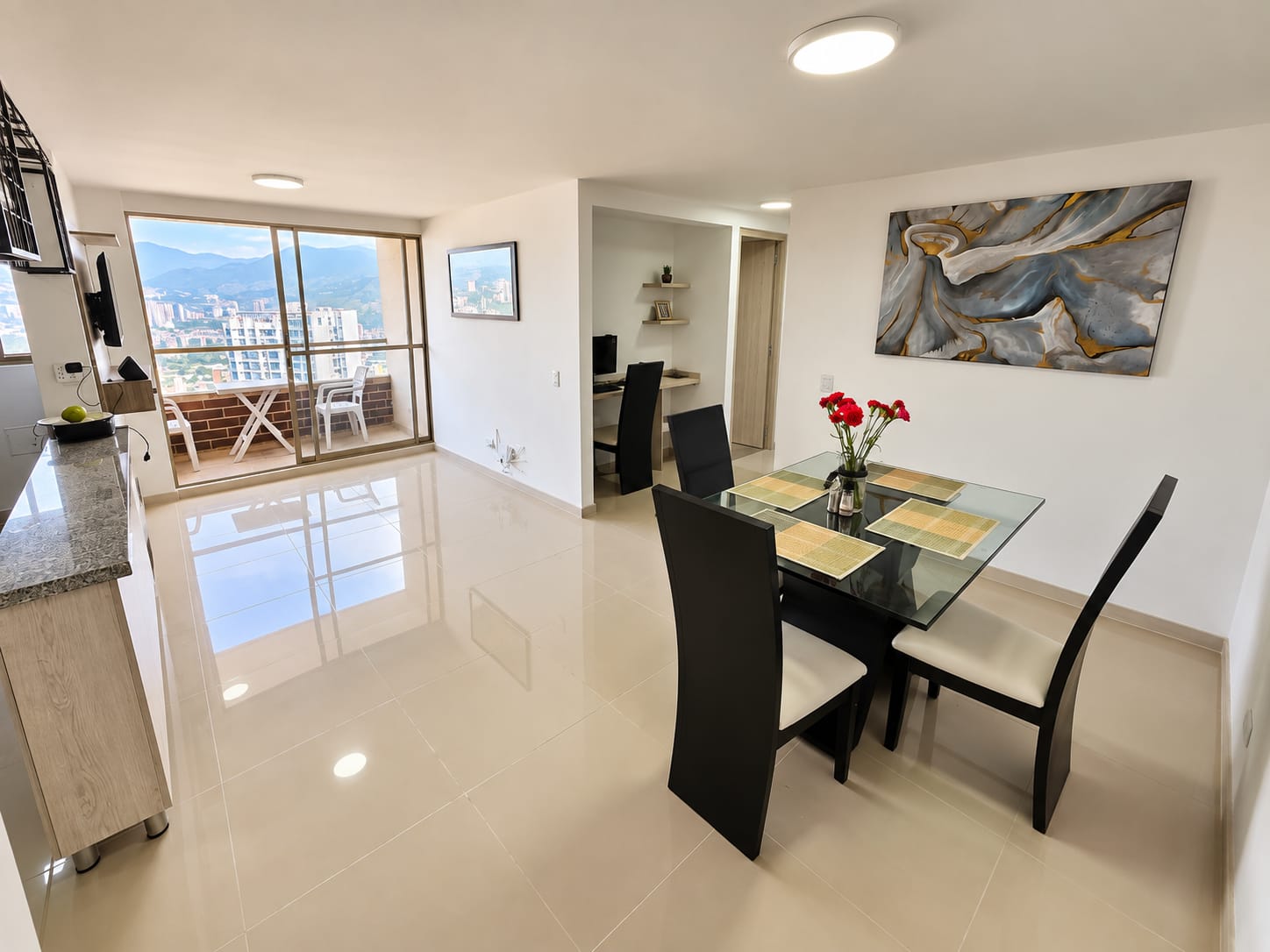 Apartamento en venta Las Lomitas Sabaneta con vista a la ciudad
