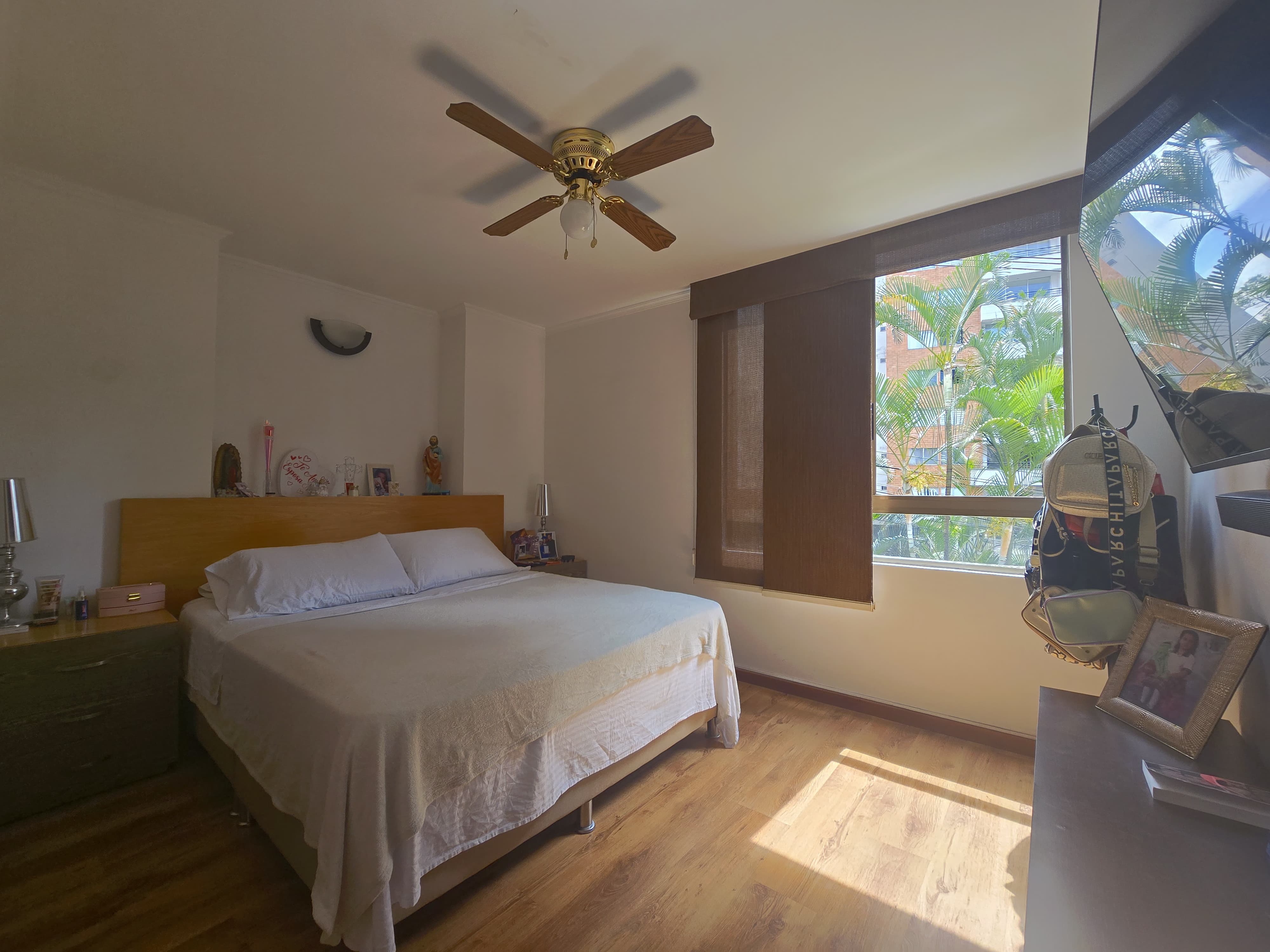 VENTA DE APARTAMENTO LOMA DE LOS BERNAL