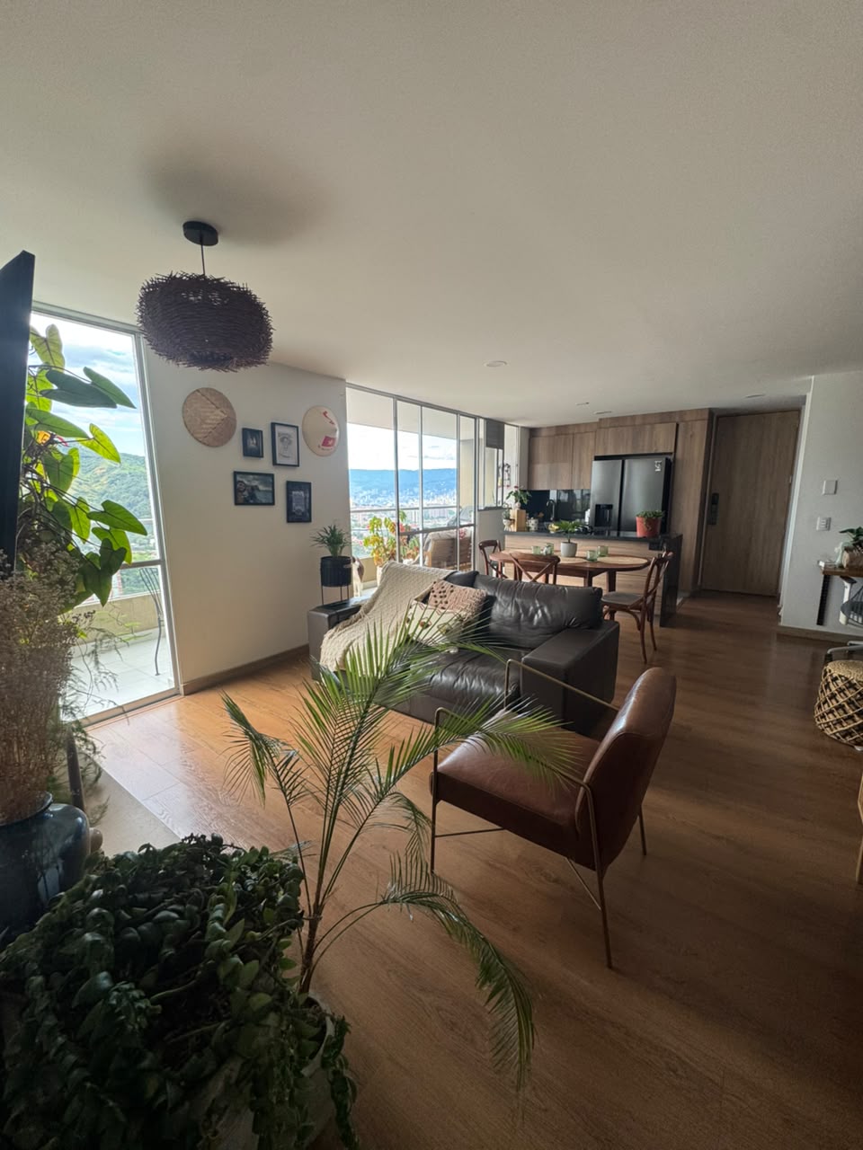 Apartamento en venta Suramérica – 1 habitación + vista