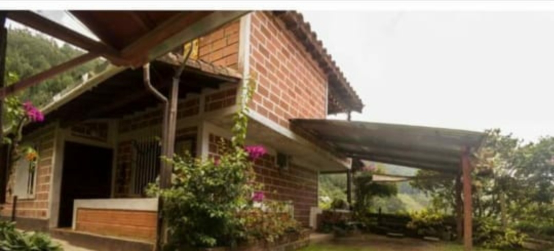Finca en Venta Construccion Tradicional Caldas Antioquia