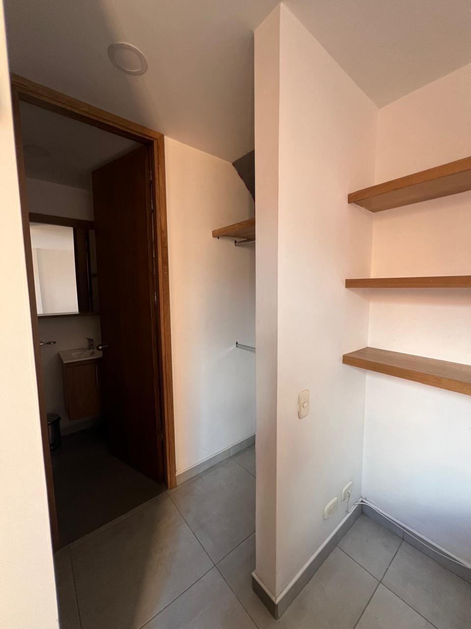 Venta de apartamento en Envigado Camino Verde remodelado