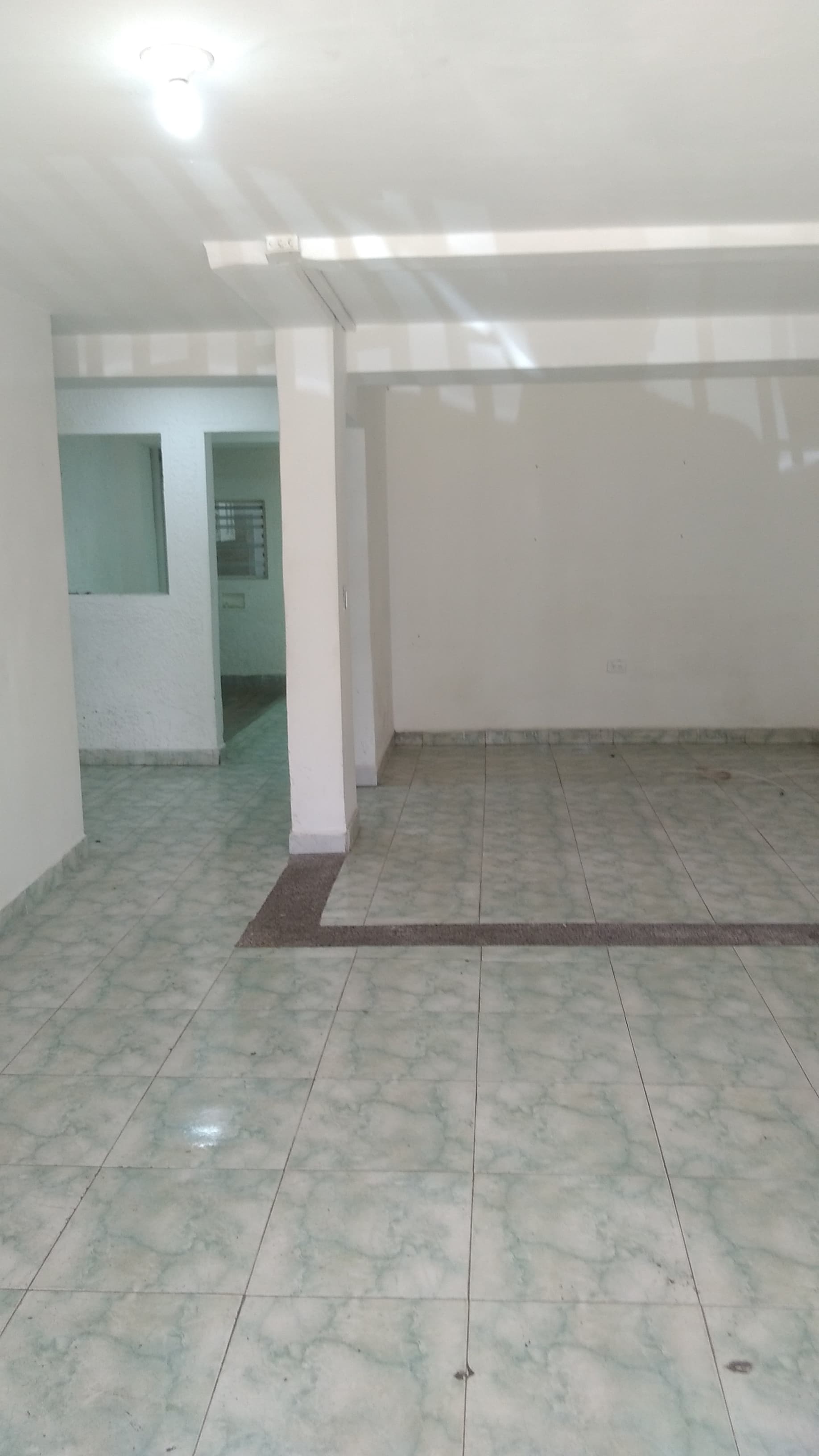 LOCAL PRIMER PISO BARRIO ANTIOQUIA