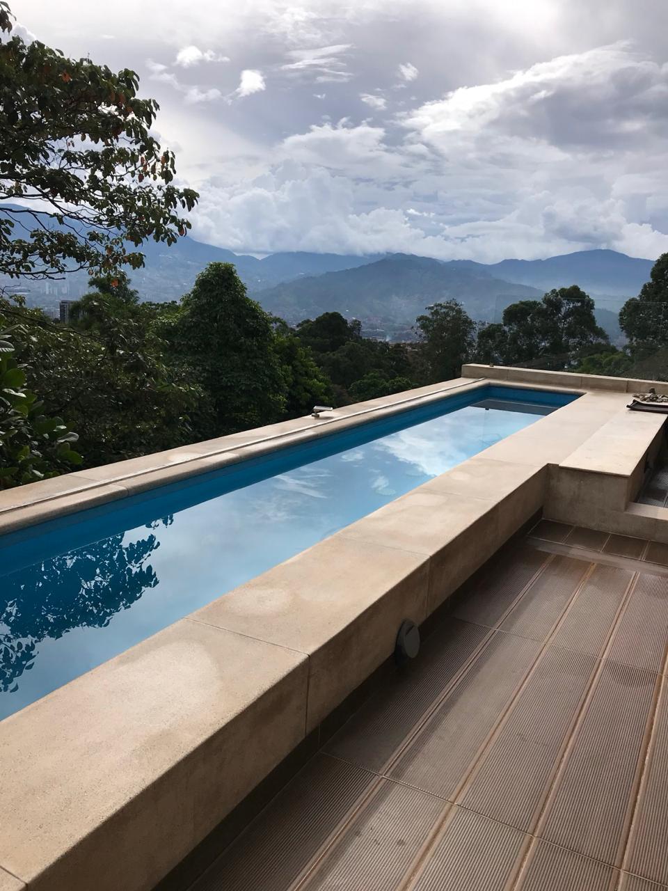 Casa de Lujo para la venta Envigado Loma del Atravesado