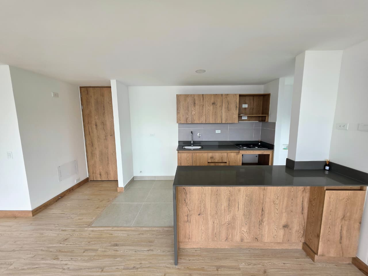 Apartamento en venta en buenos aires sector loma del indio