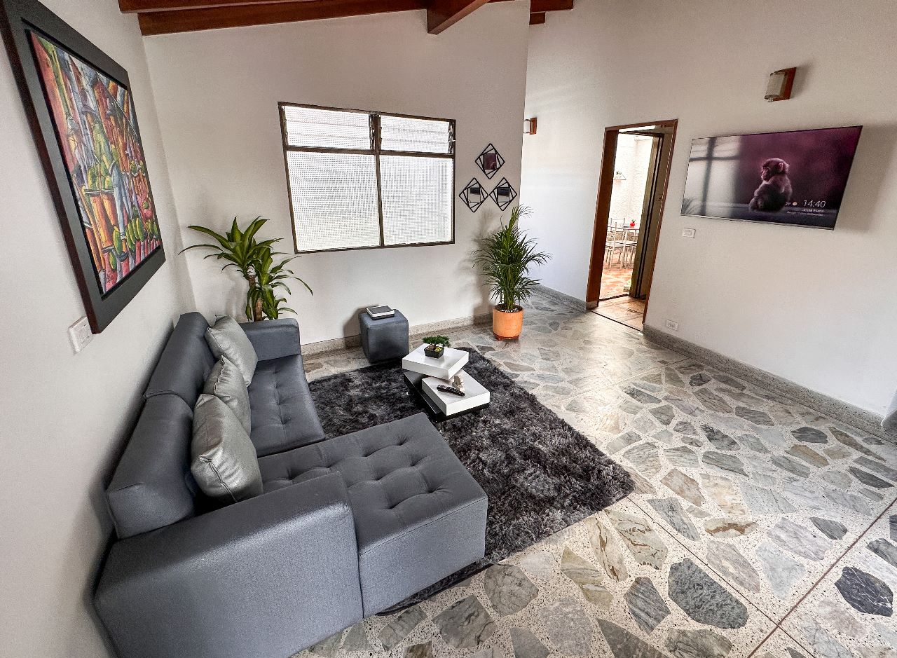 Casa amoblada para arriendo en Belén Fatima