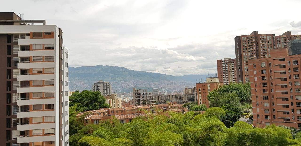 Apartamento amoblado en arriendo en Poblado Medellín