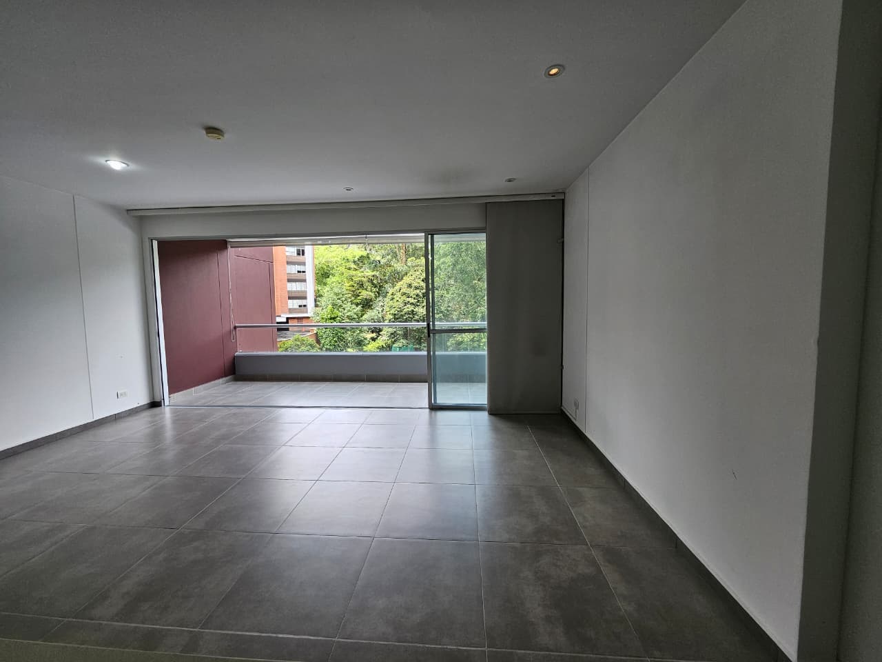 Apartamento en arriendo en Loma de Las Brujas Envigado