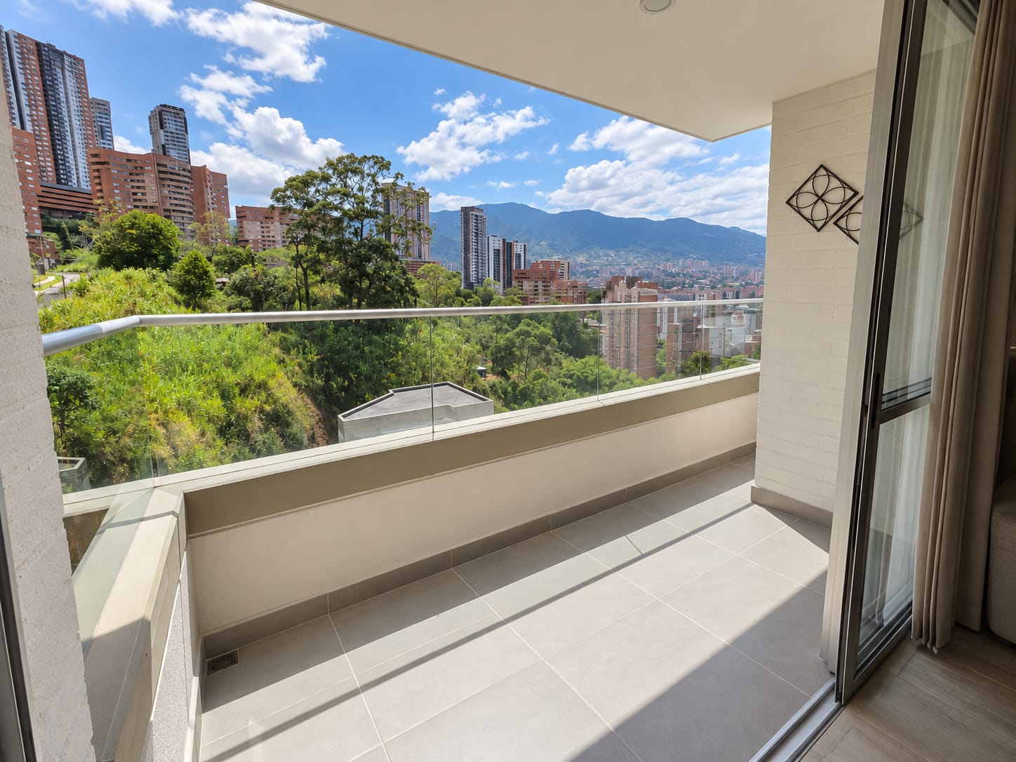 Apartamento en venta Las Lomitas Sabaneta – 79 m² + vista