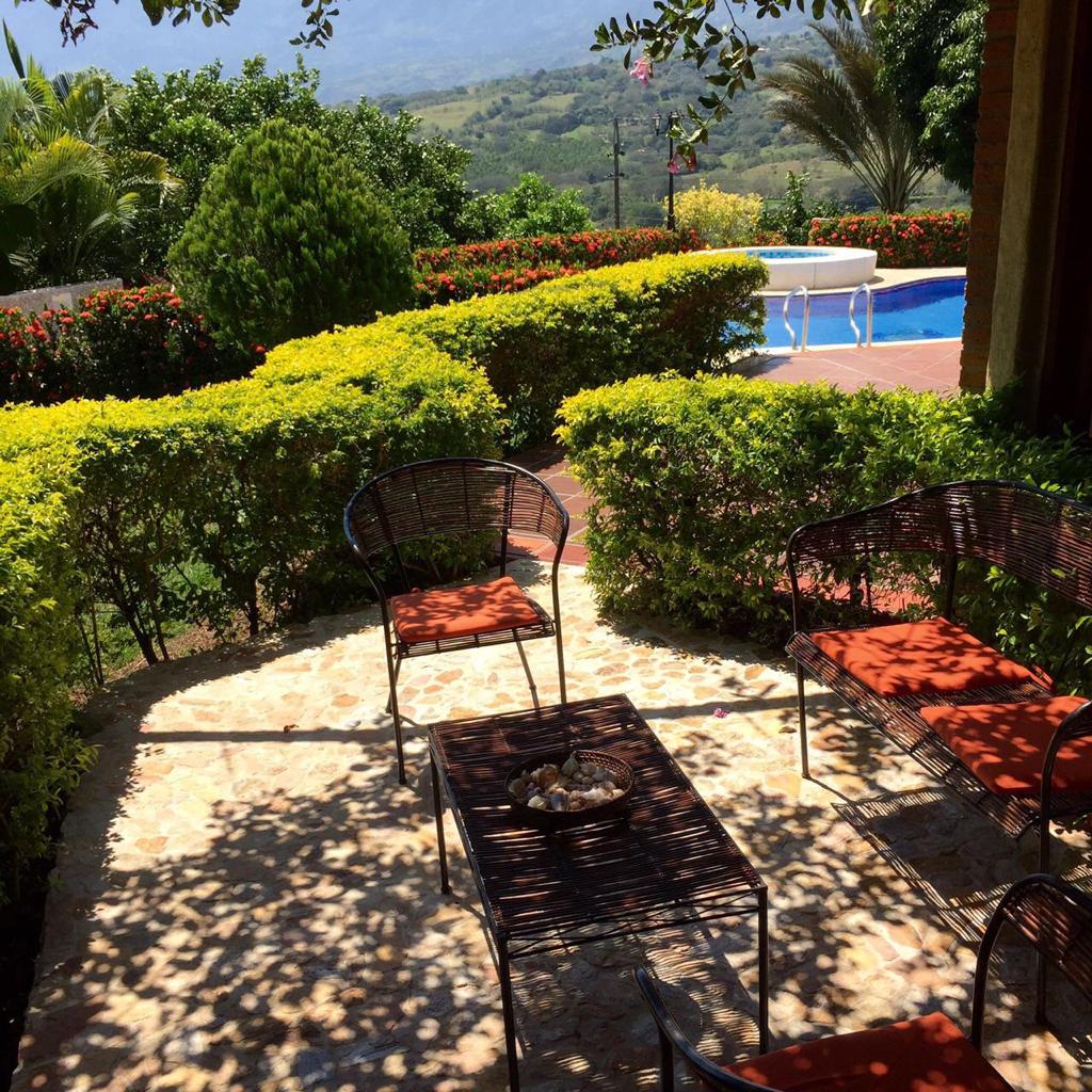 SE VENDE FINCA EN LA PINTADA  (ANTIOQUIA)