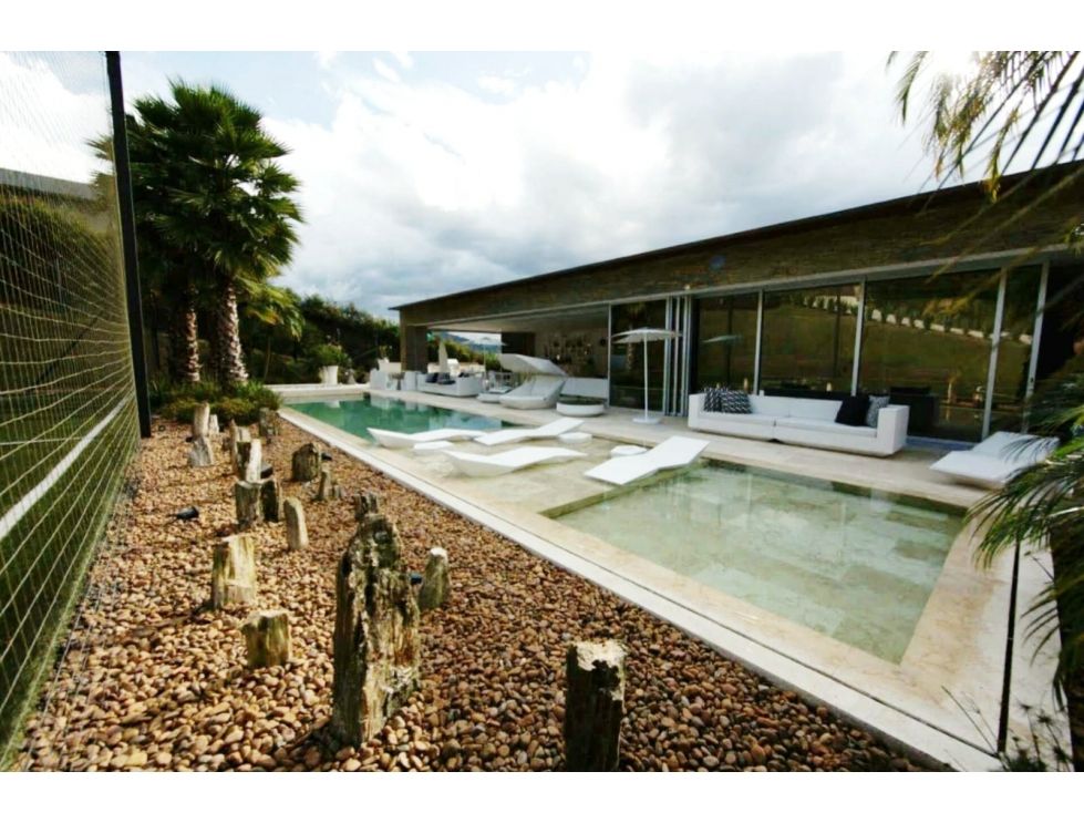 Casa en venta en Envigado Loma del Chocho