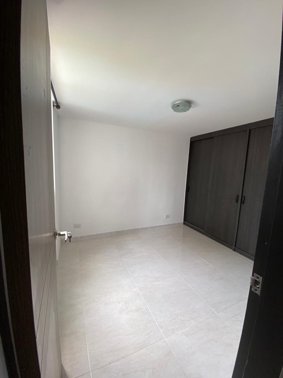 Apartamento en venta en Robledo Pajarito Sector Las Lunas