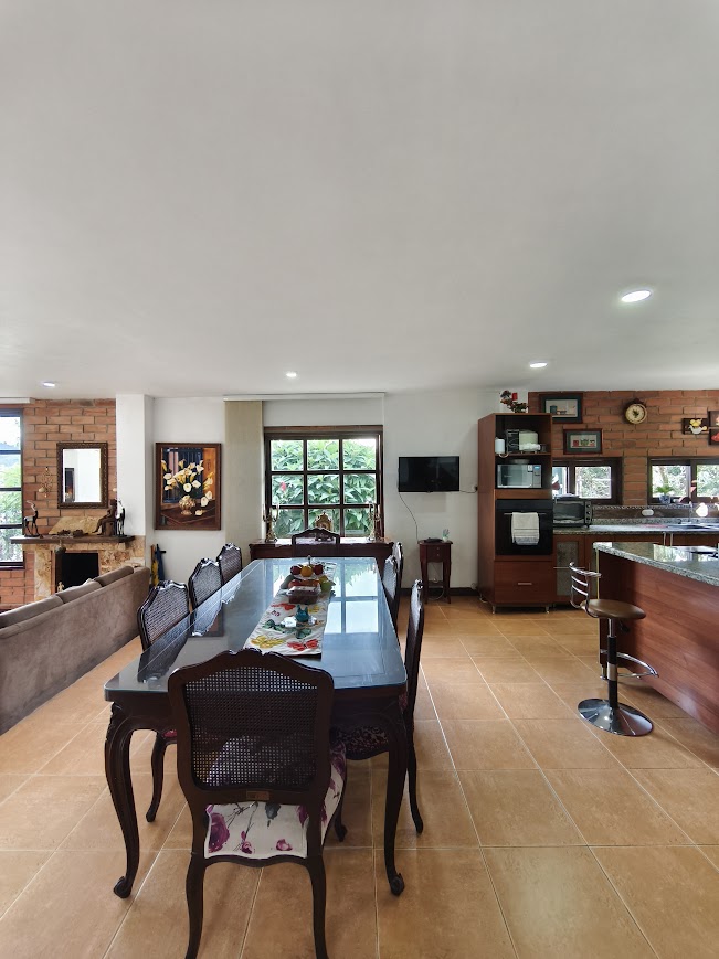 Venta de casa en El Retiro Sector Martin Pescador