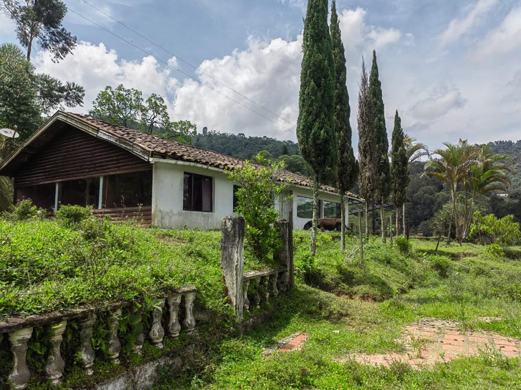 Lote para la venta en la Estrella vereda sanisidro