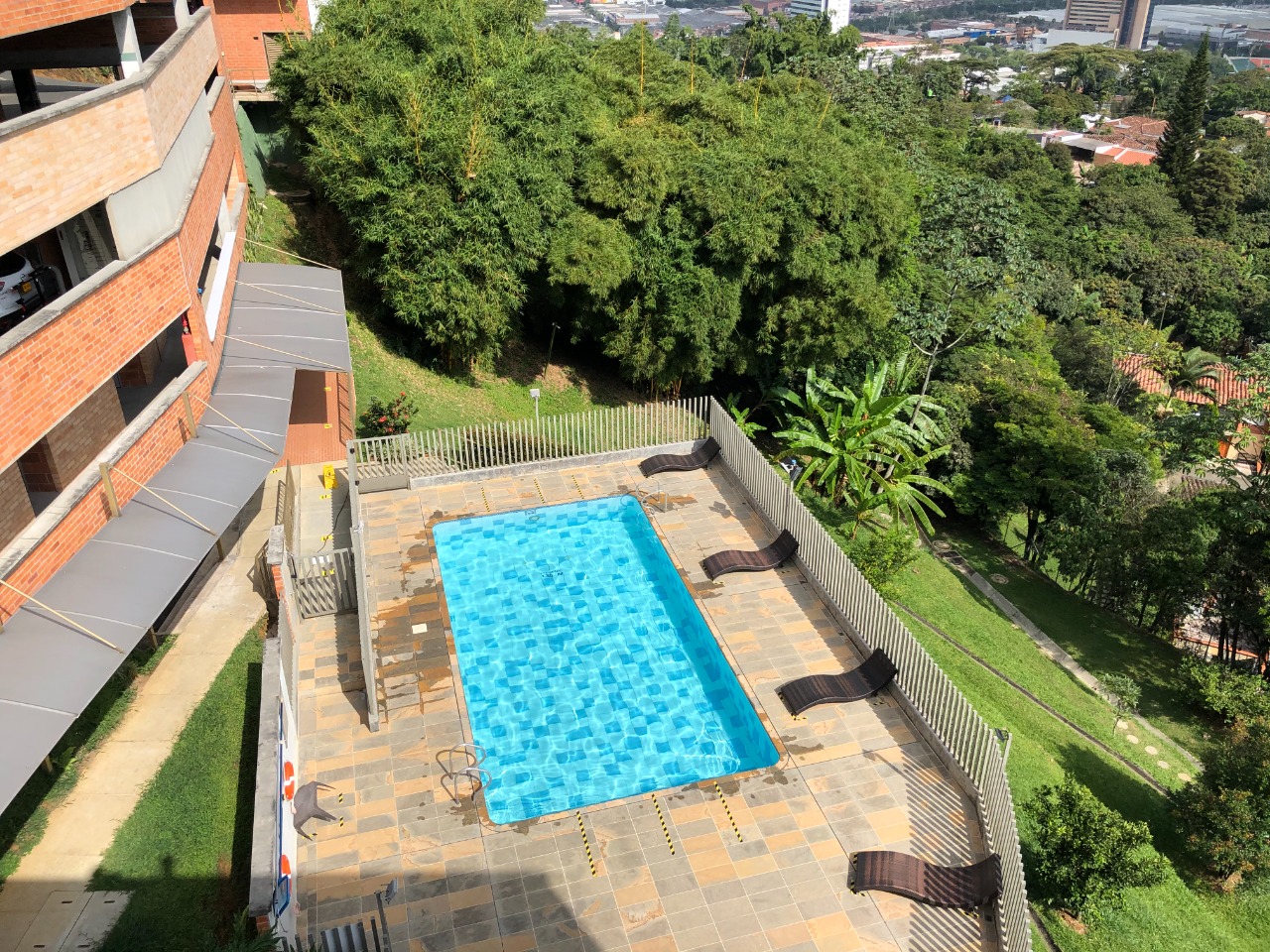 Apartamento en venta en envigado altos de las flores