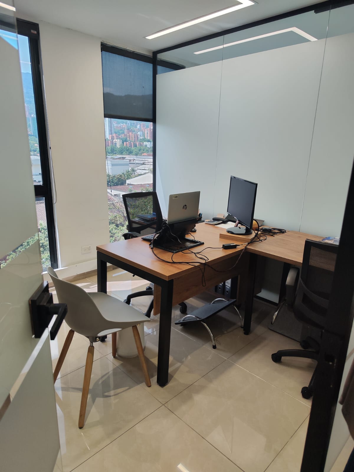 Oficina para  venta en la Aguacatala Medellín