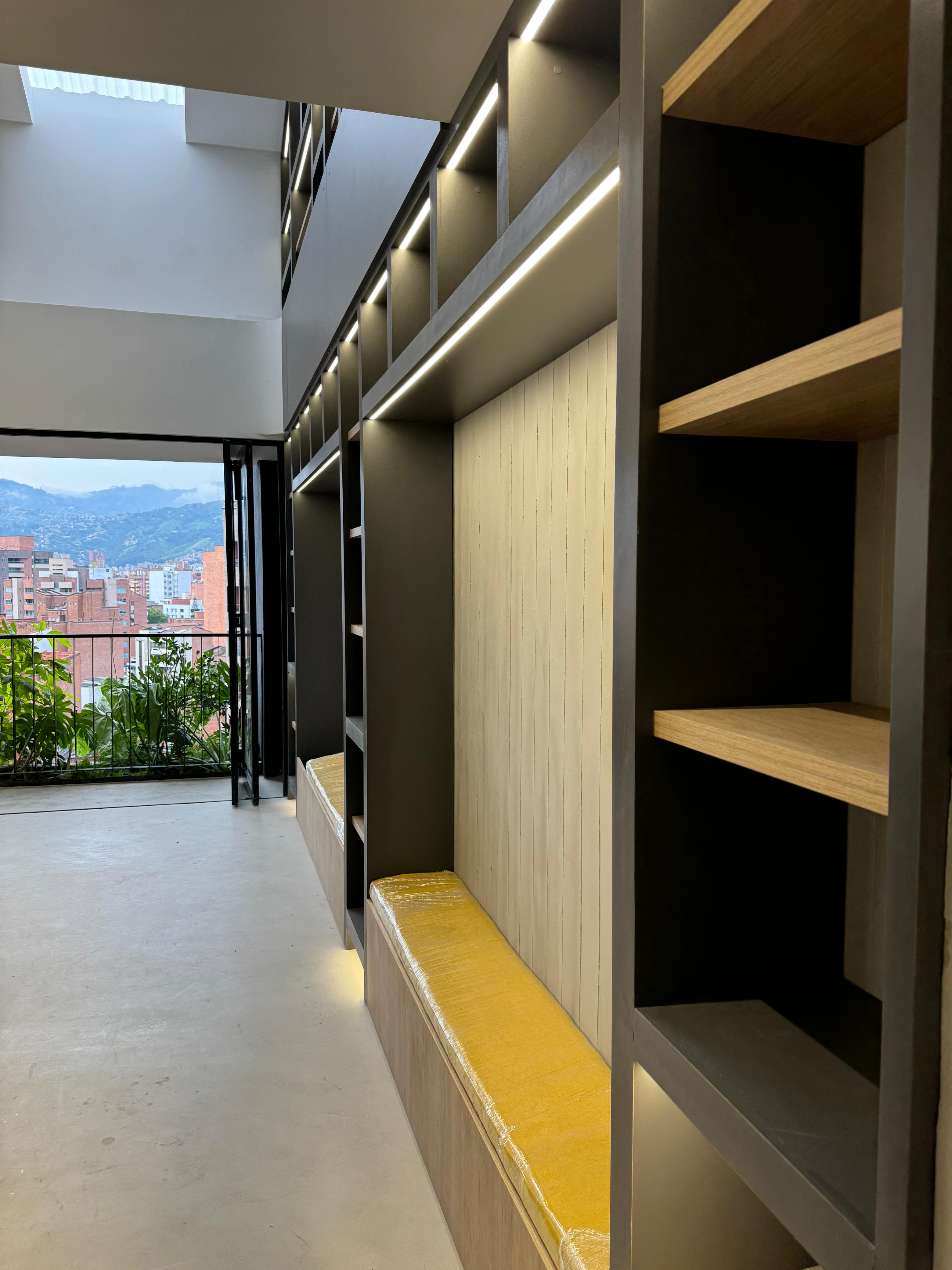 SE VENDE PENT HOUSE EN LAURELES