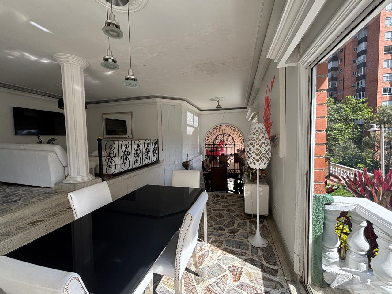 CASA LUJOSA PARA ARRIENDO AMOBLADA EN POBLADO, LAS PALMAS