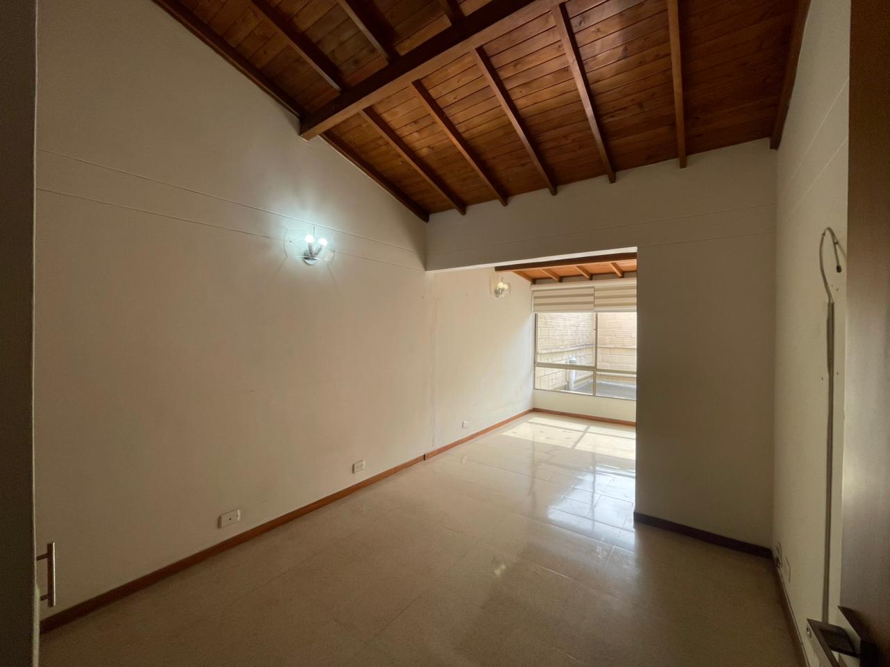 Casa en arriendo en Envigado Alcala