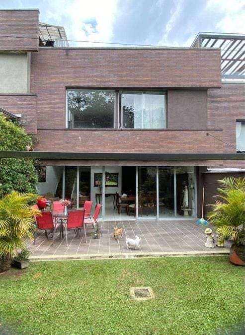 Casa en venta en Envigado Loma del Chocho