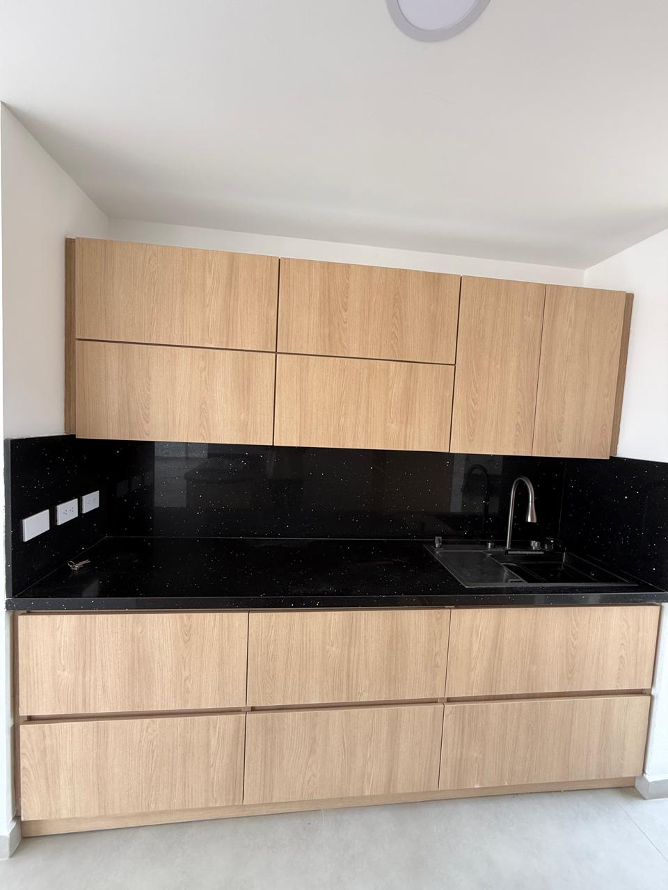 Venta de penthouse dúplex en Conquistadores remodelado