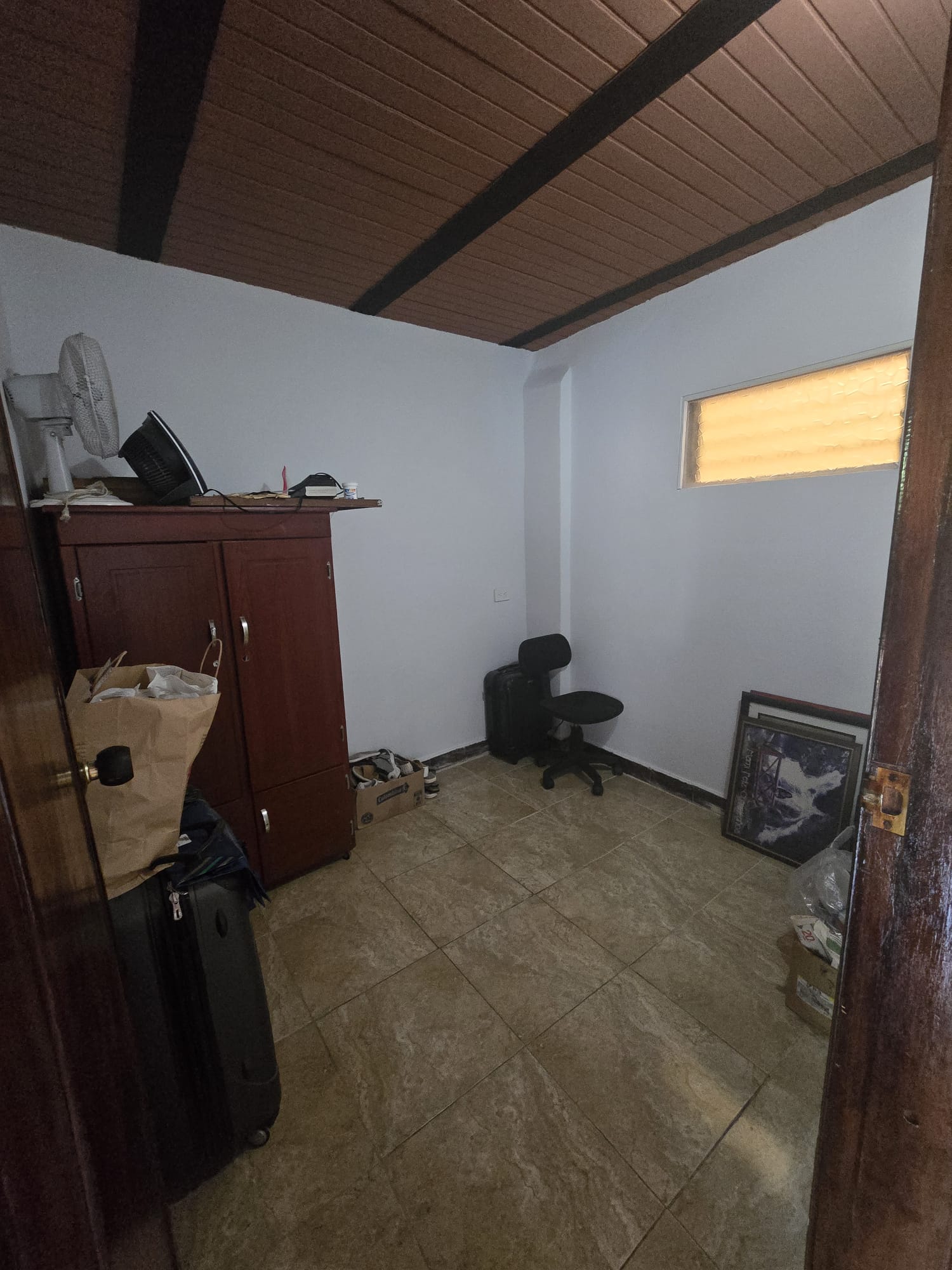 Venta de casa en Manrique central segundo piso con terraza
