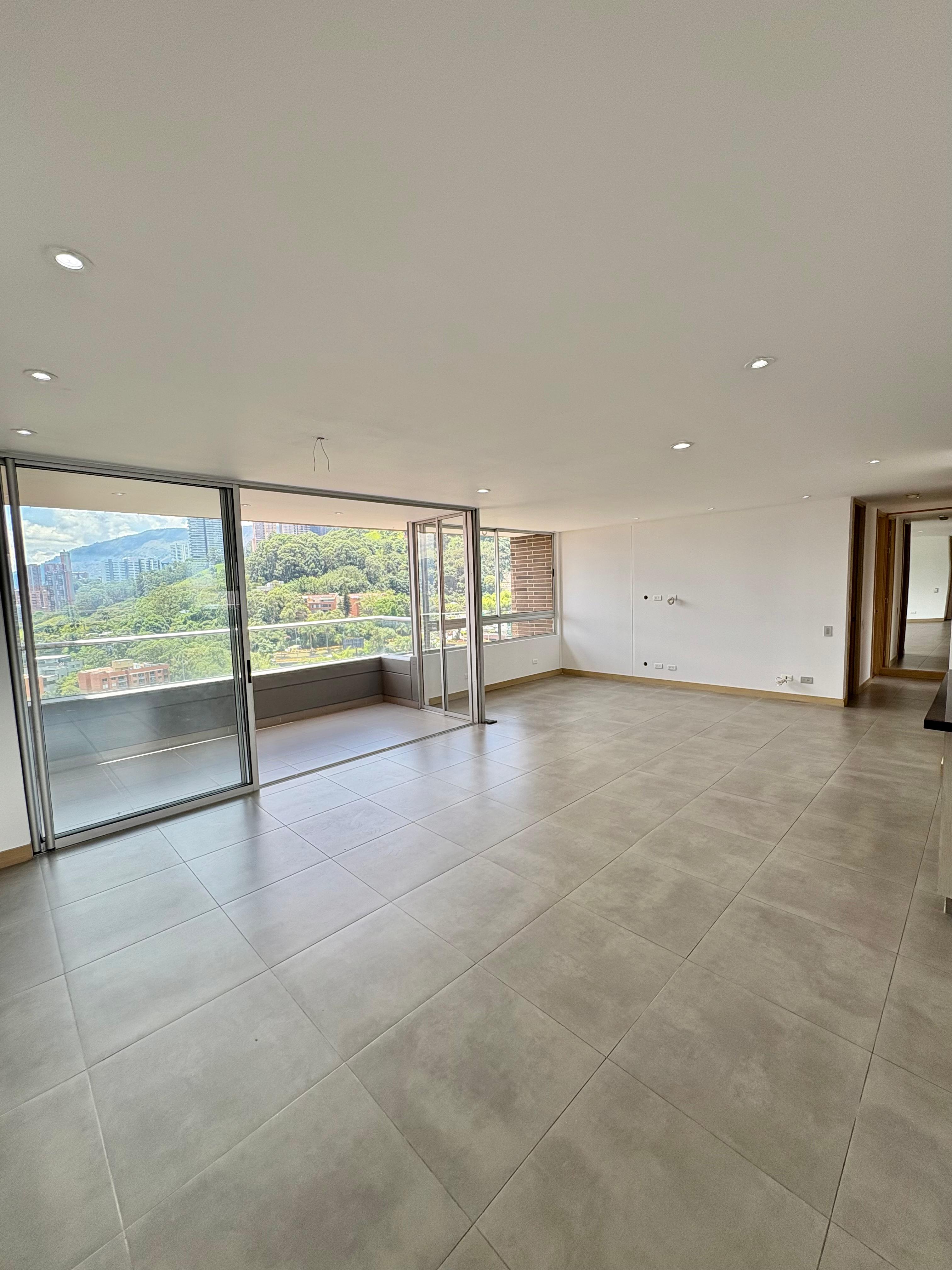 Apartamento Hermoso en Venta El Poblado Castropol Medellín