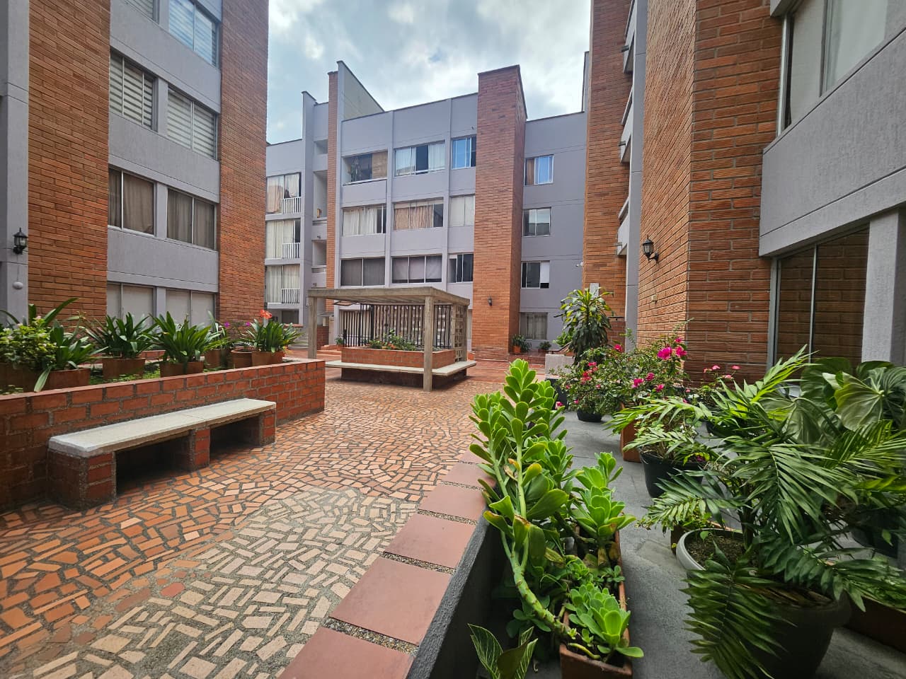 Apartaestudio amoblado para arriendo en Laureles Medellín