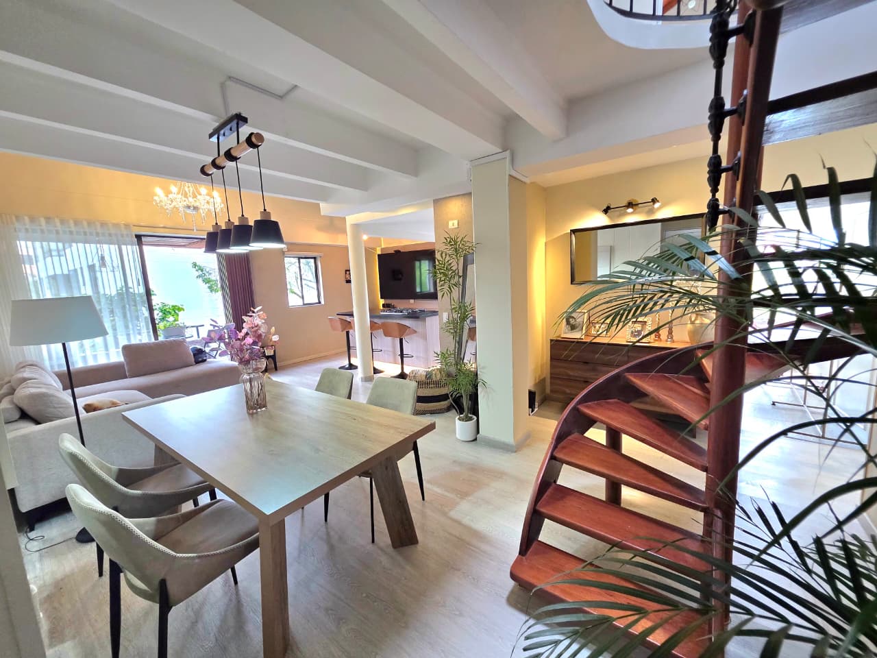 Apartamento dúplex en venta en El Poblado sector El Campestre