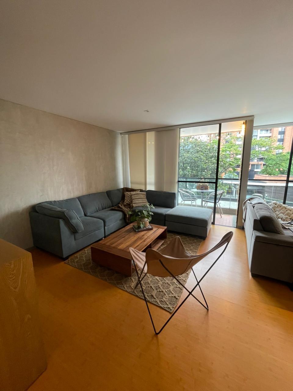 Apartamento para arriendo en Envigado La Pradera