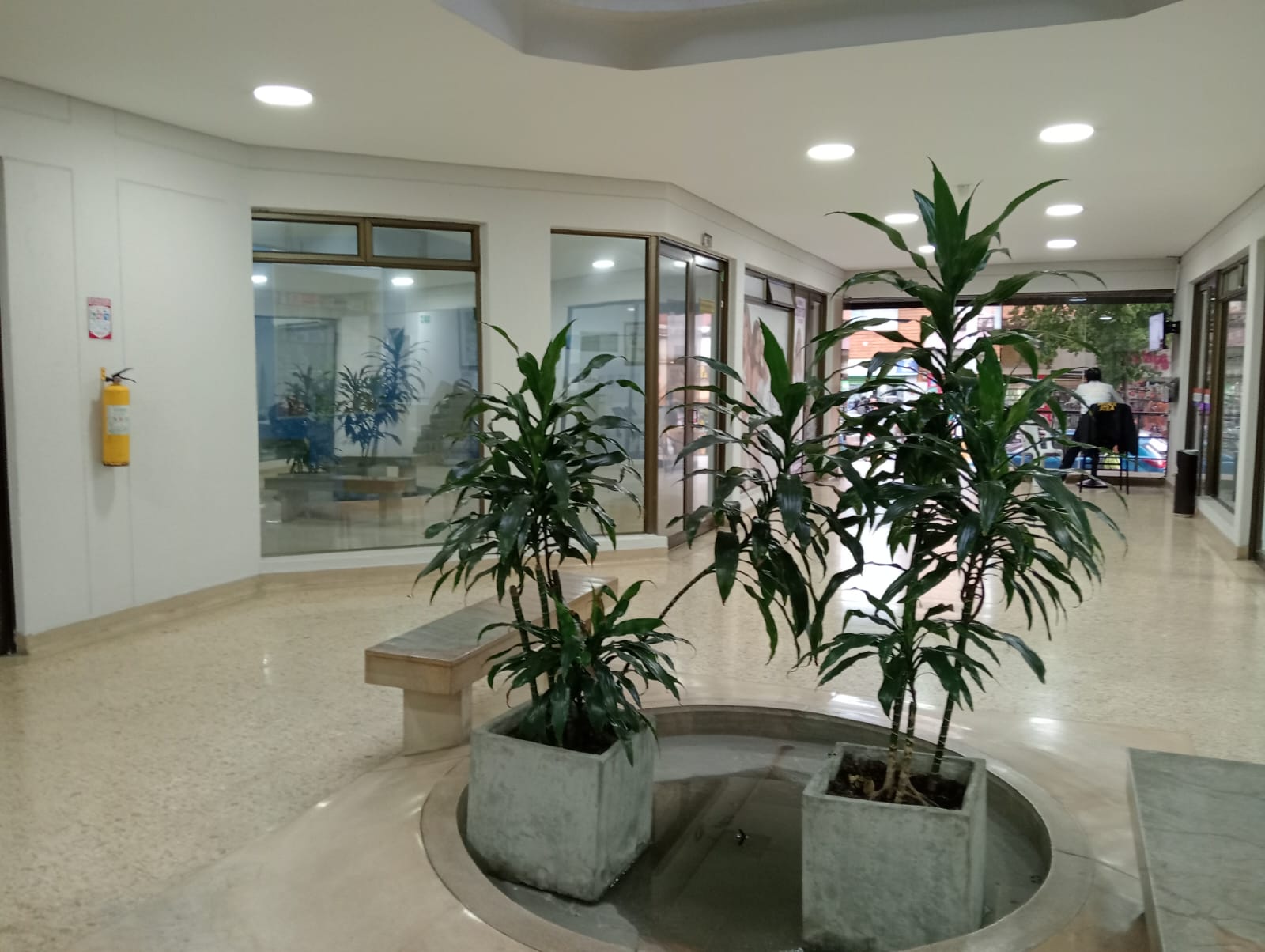 OFICINA A LA VENTA EN EL POBLADO