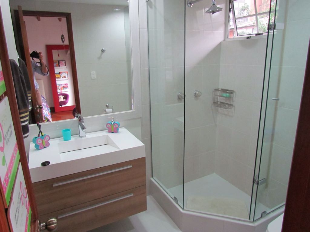 Casa en venta en Envigado loma Benedictinos