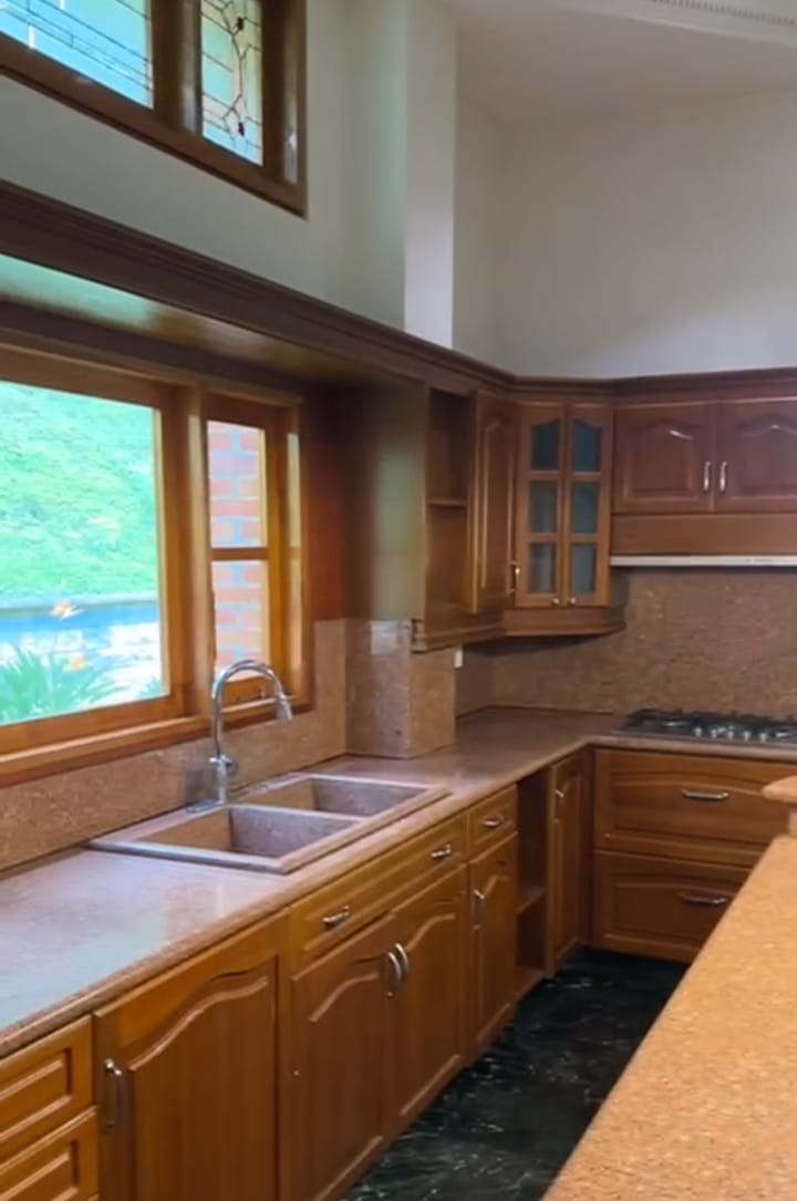 Casa en Venta La Calera El Poblado Medellin