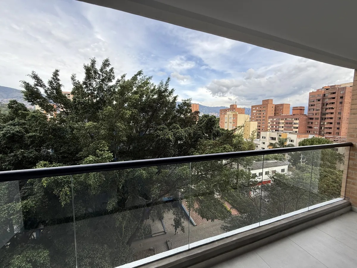 Vendo apartamento Medellín, laureles, los colores