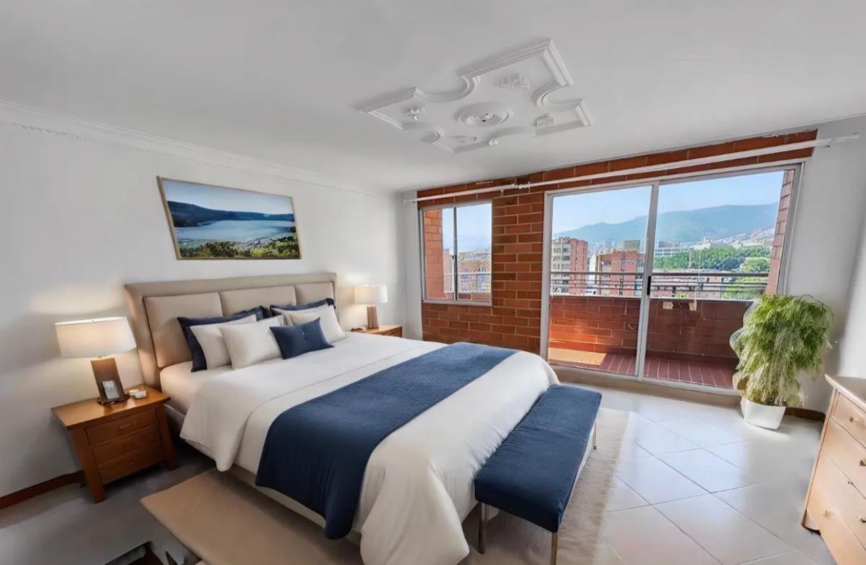 Apartamento Duplex en Venta en San Joaquin Laureles Medellin