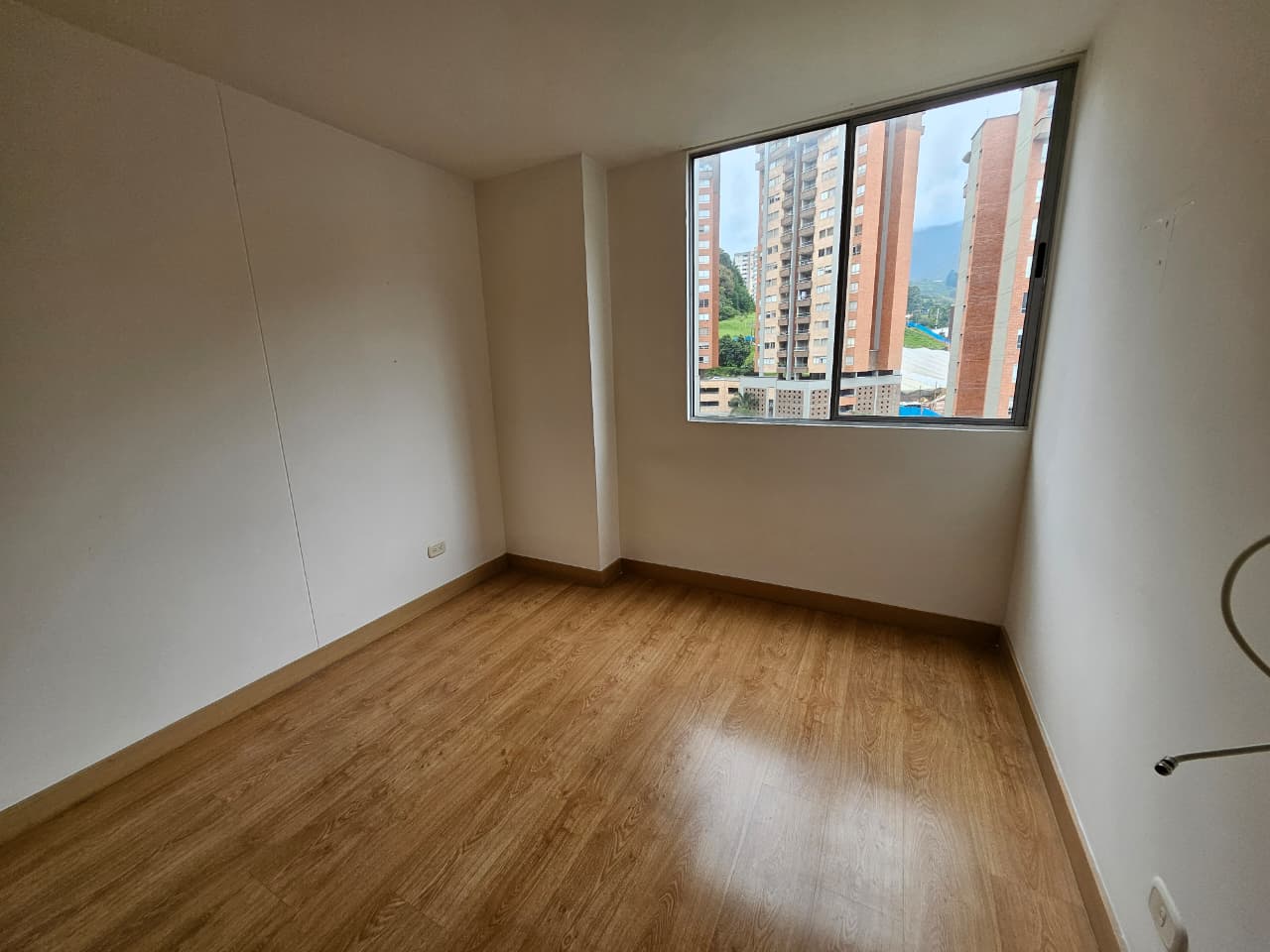 APARTAMENTO EN ARRIENDO CAMINO VERDE ENVIGADO