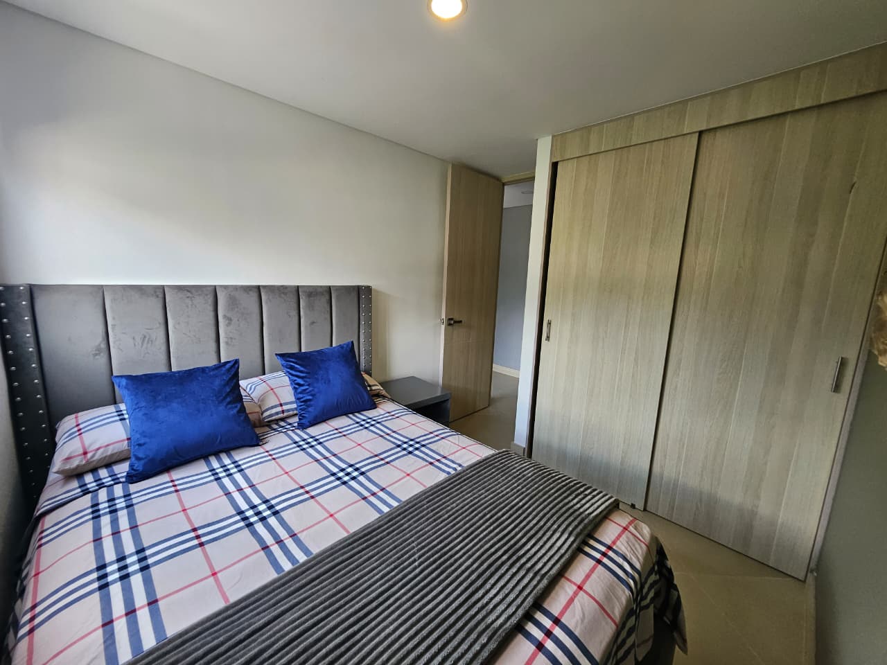 Apartamento amoblado para la venta en Camino Verde Envigado