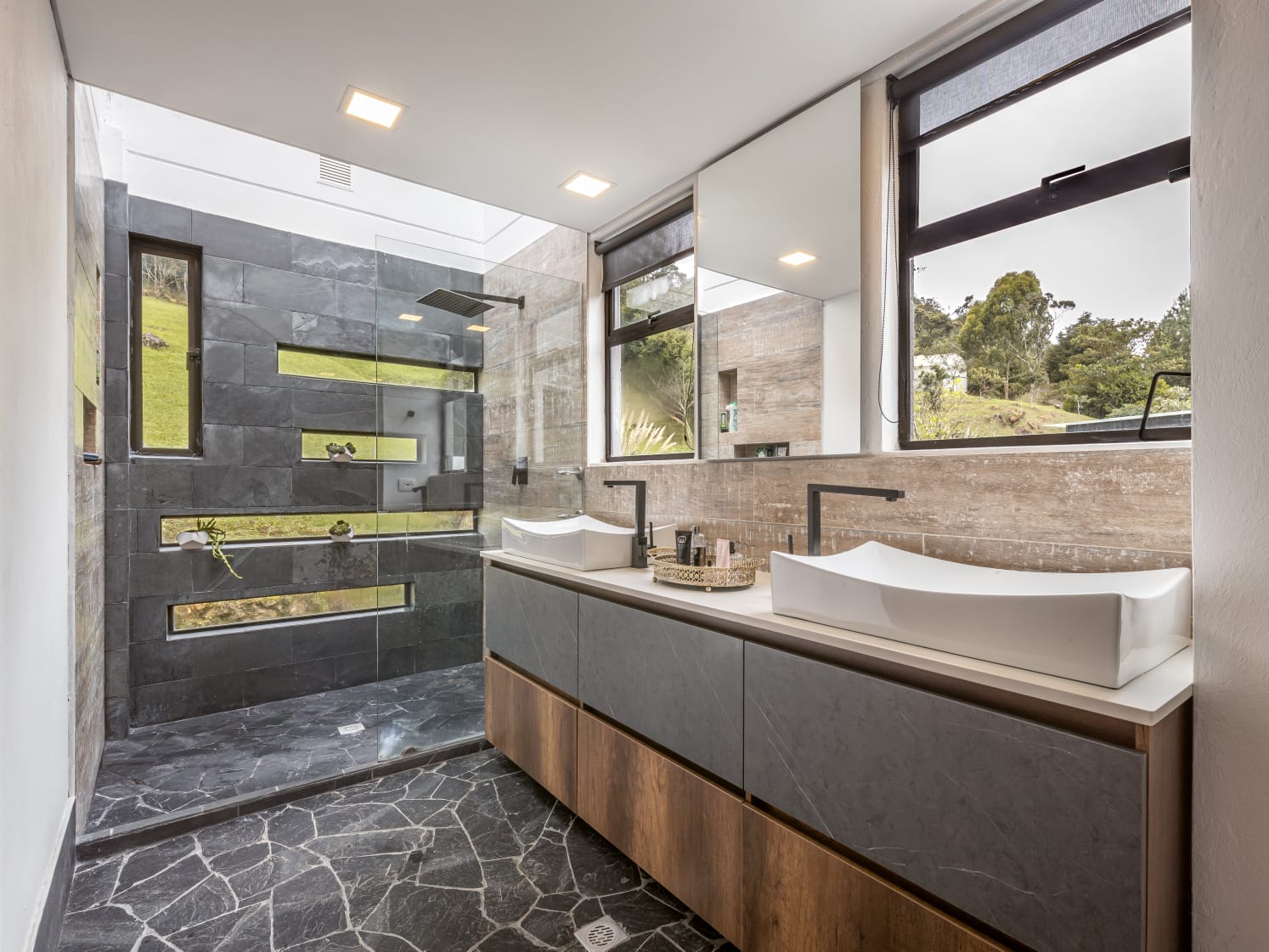 Casa campestre en venta en santa elena vereda el plan