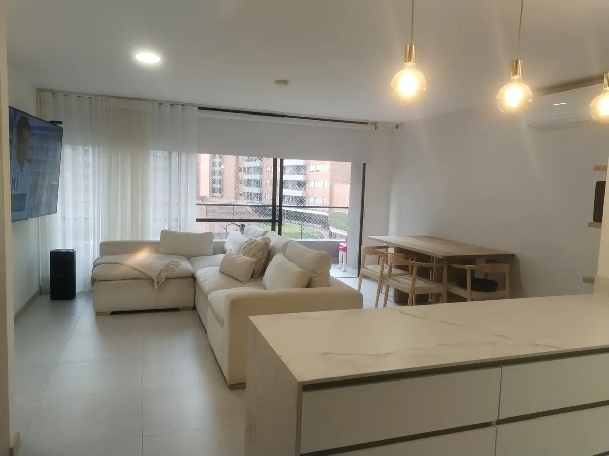 Apartamento Remodelado en envigado loma de las brujas