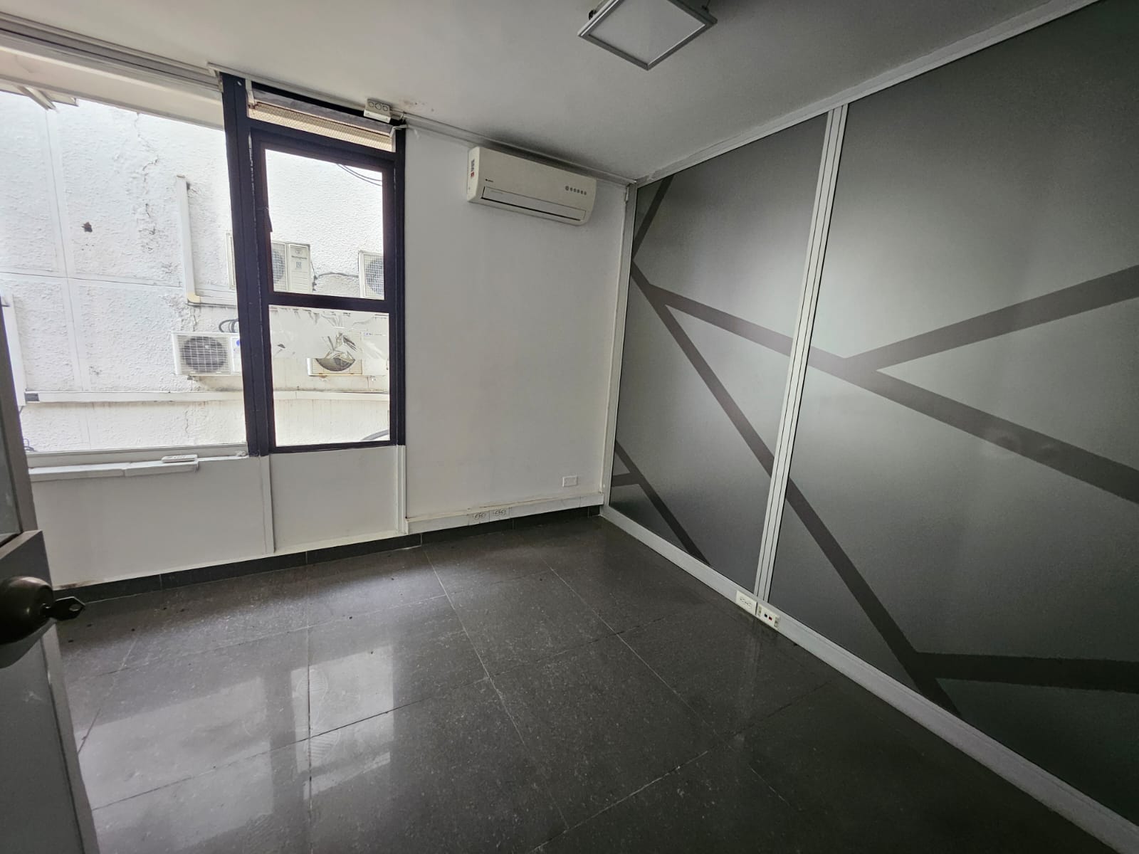 Casa comercial para arriendo en La 80 Floresta