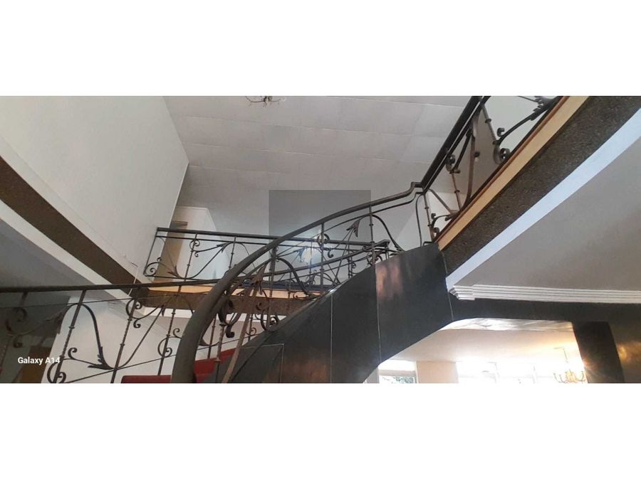 Casa lote para venta en Medellin Laureles