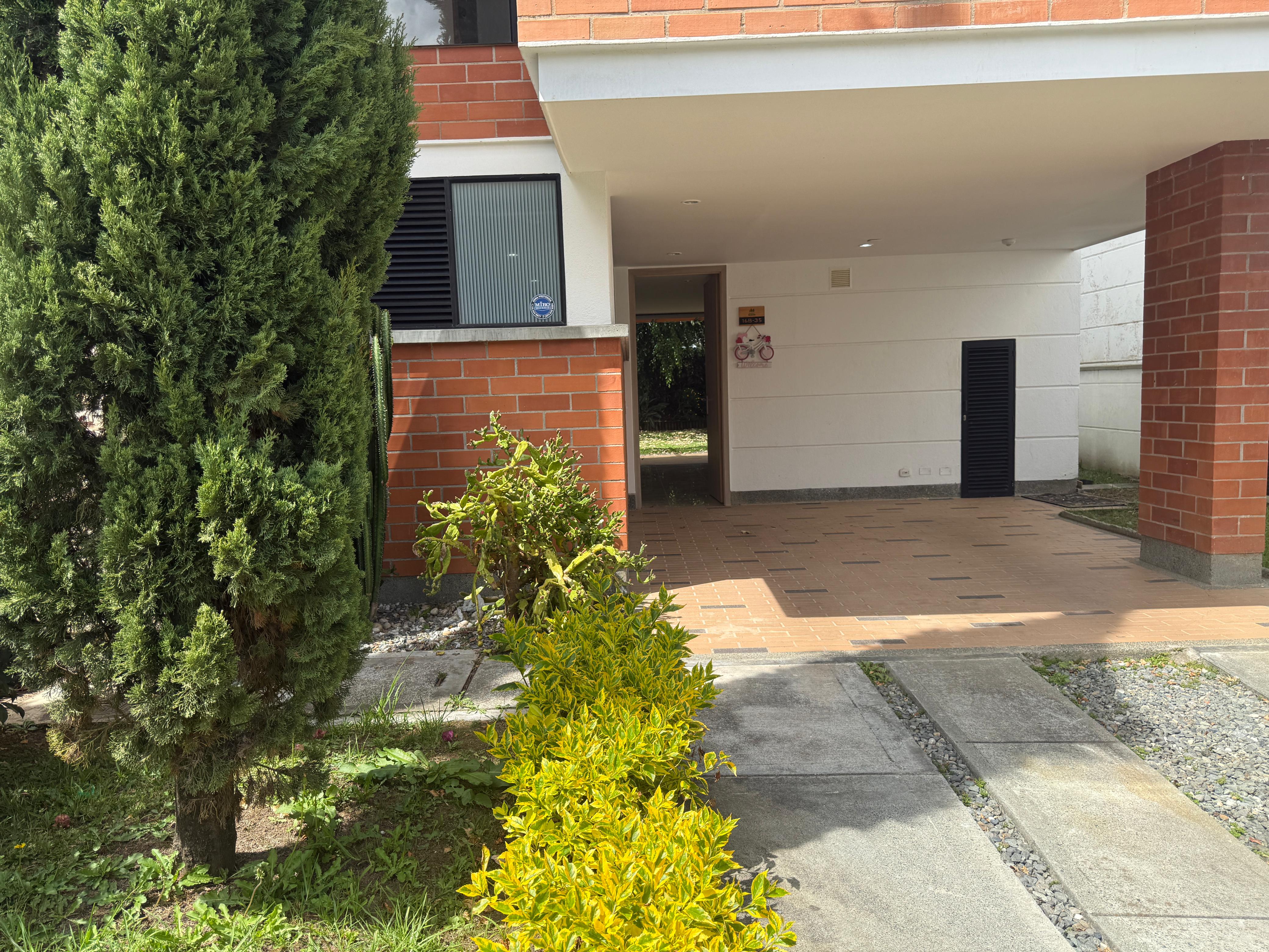 Venta de casa en El Retiro Pantanillo