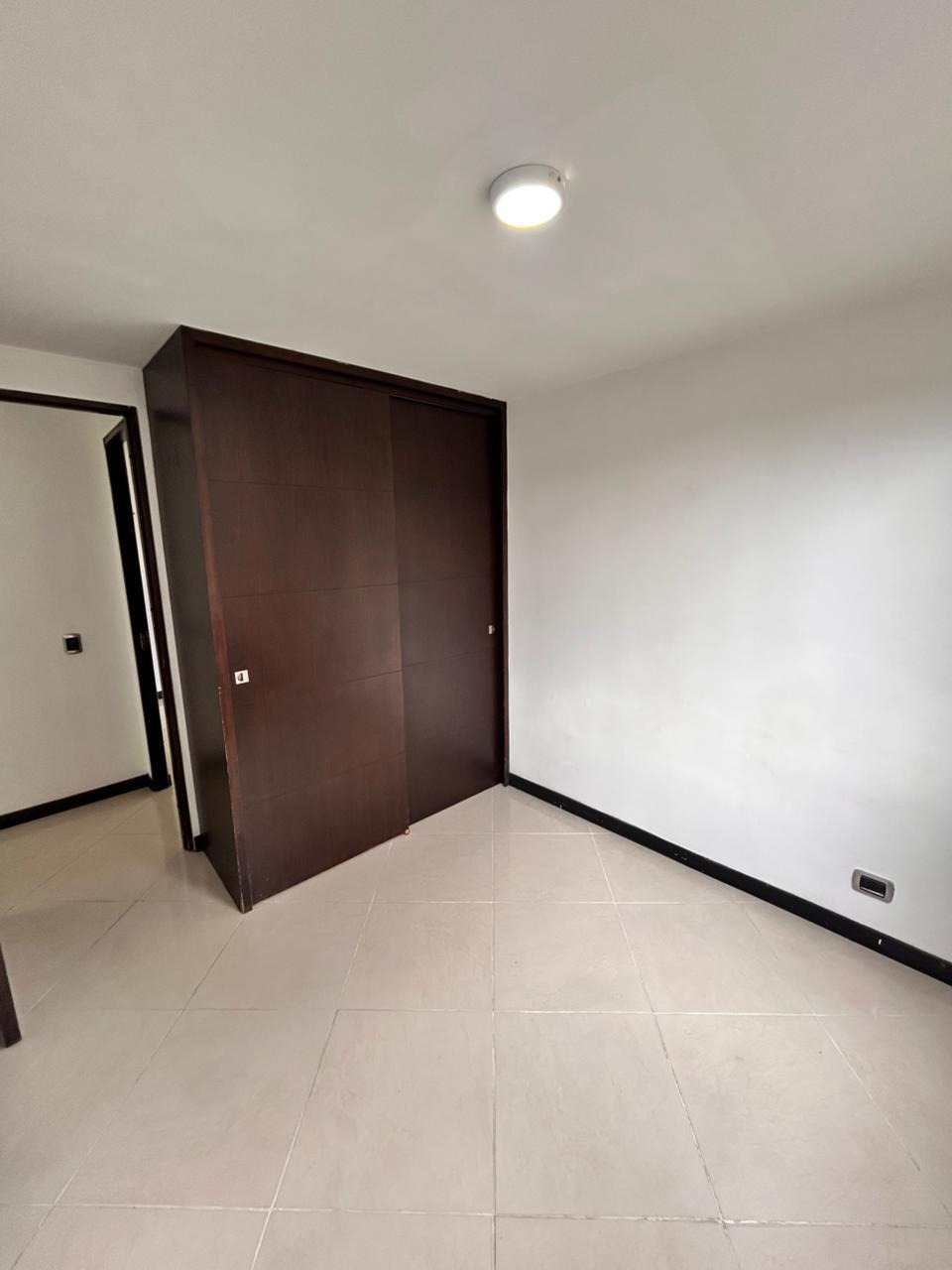 Apartamento en venta en San German - Robledo