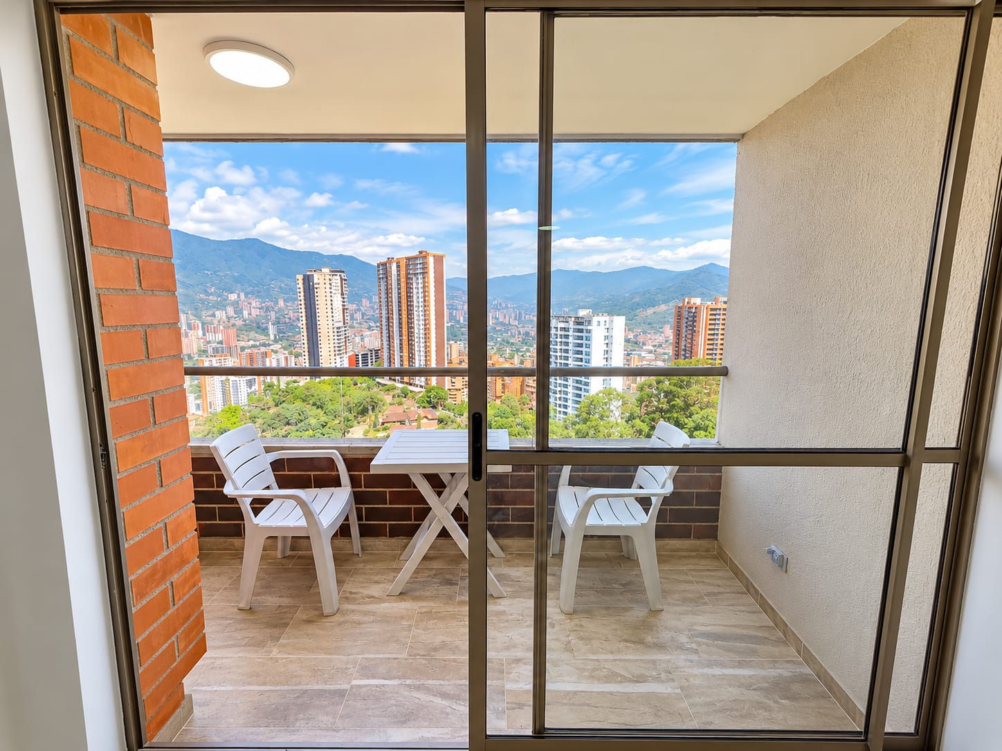 Apartamento en venta Las Lomitas Sabaneta con vista a la ciudad