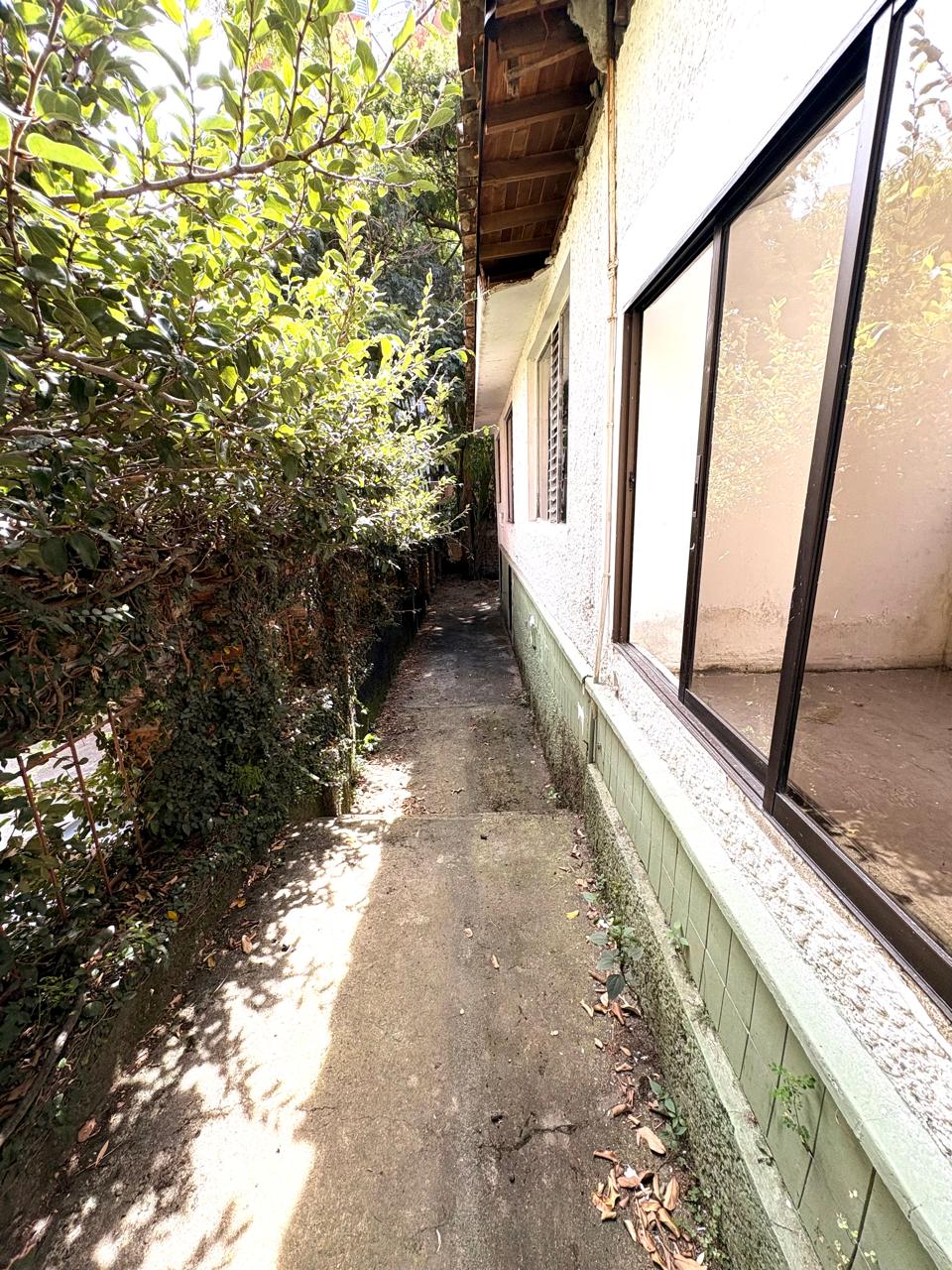 Casa Lote para venta en Poblado  Castropol