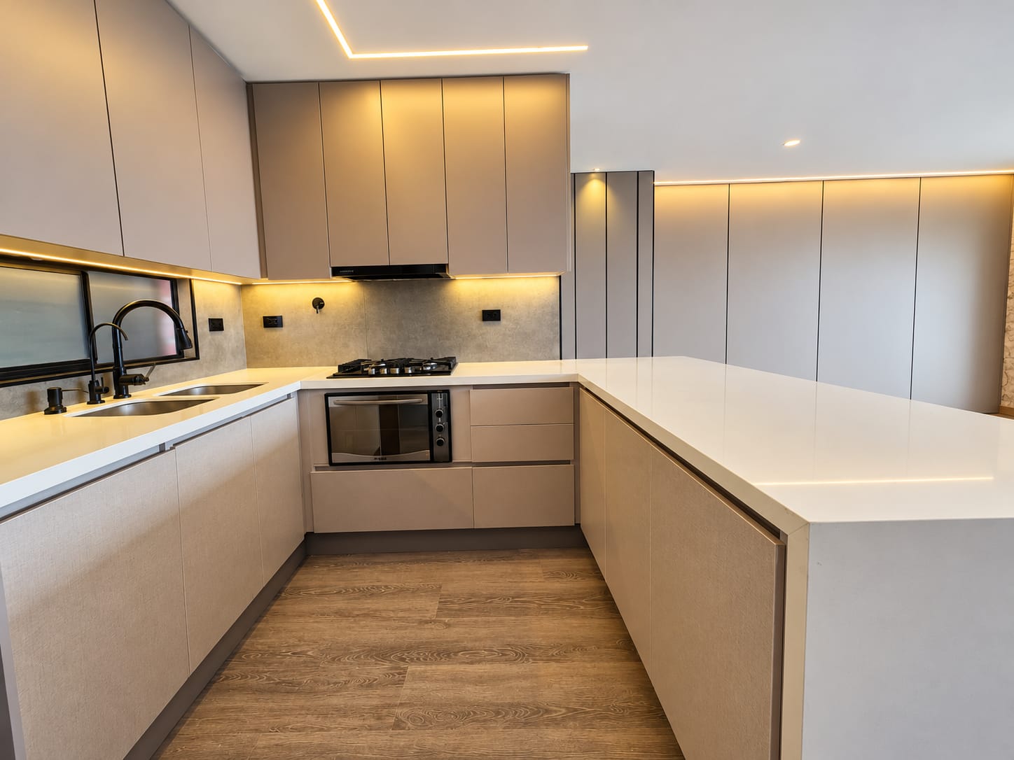 Apartamento en venta El Poblado Linares - 125 m² + vista a la ciudad