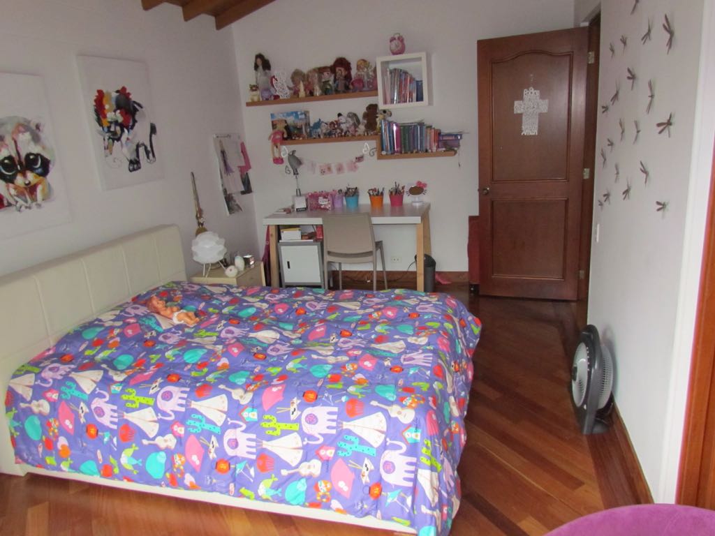 Casa en venta en Envigado loma Benedictinos