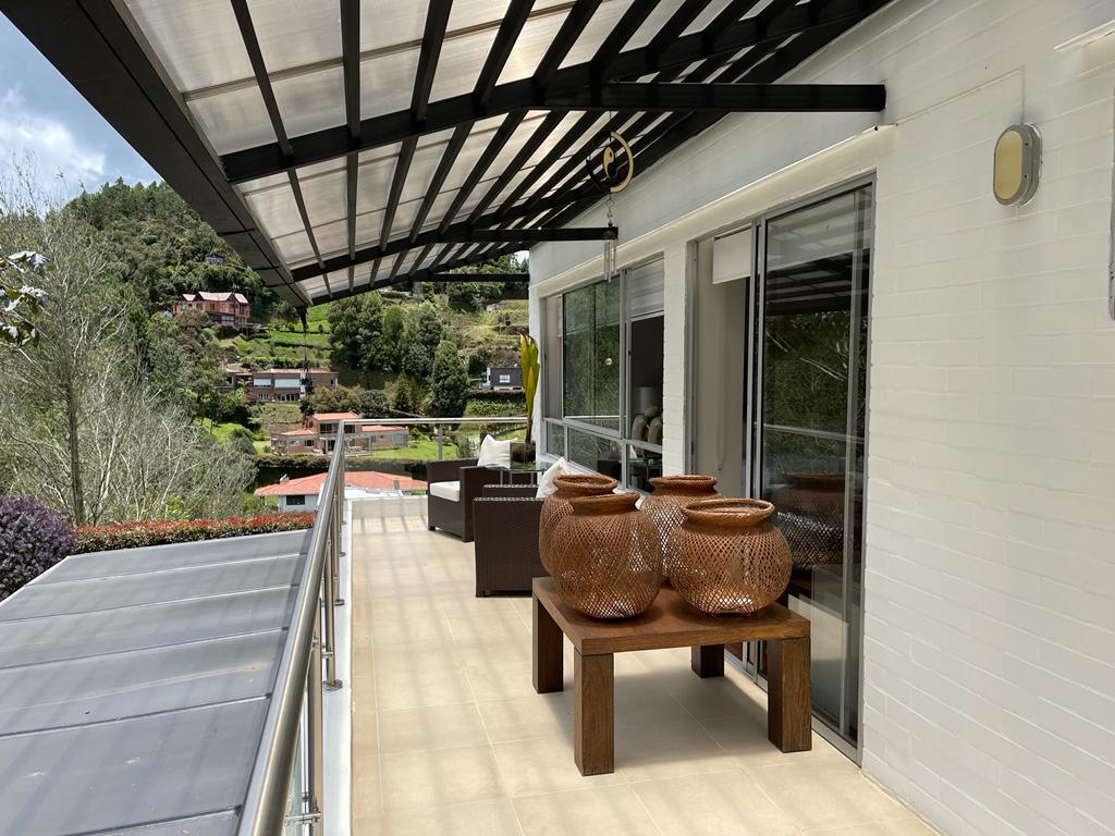 Casa en venta en Loma del Escobero Envigado