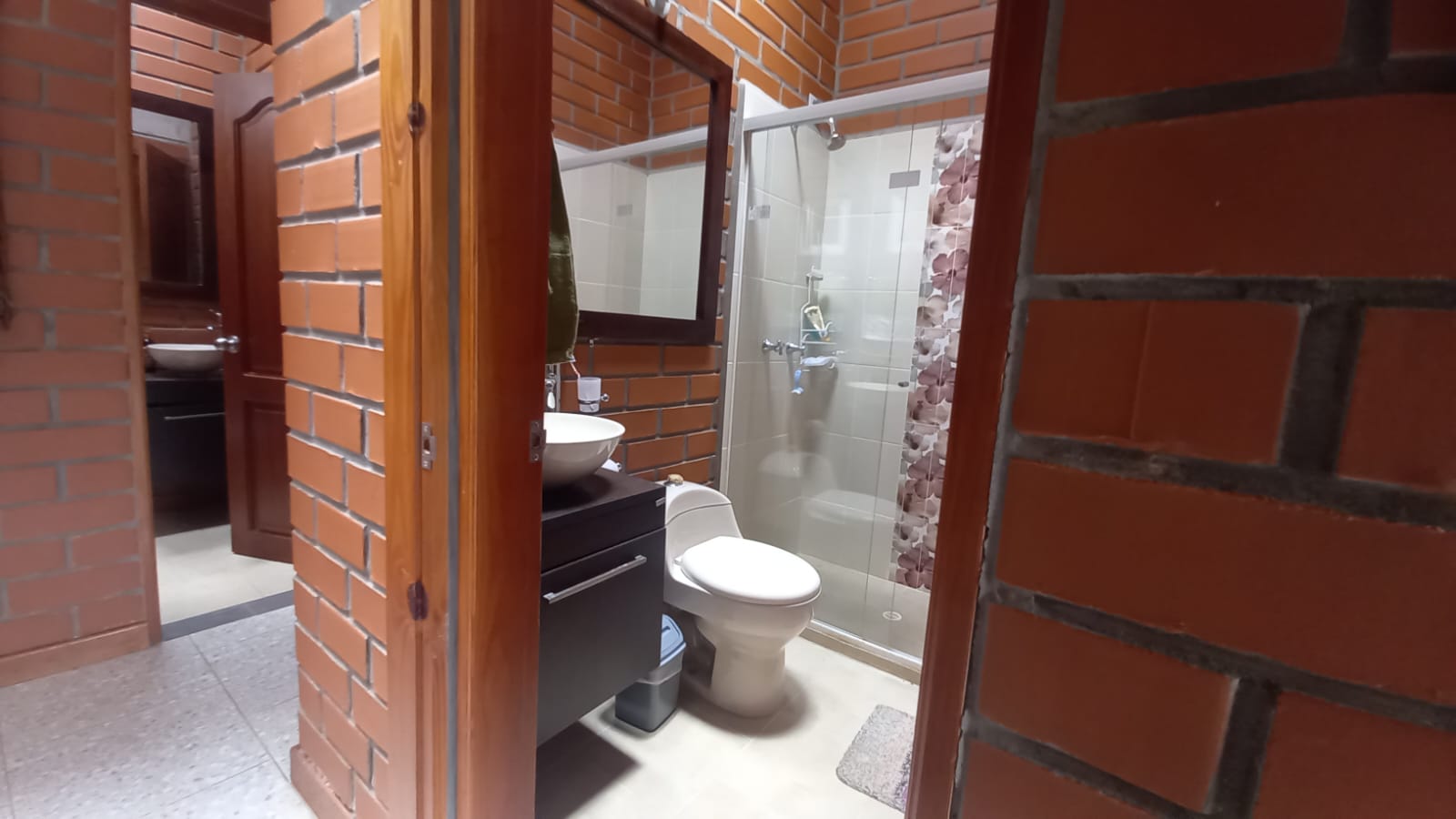 Casa campestre para la venta en Guarne sector La Clarita