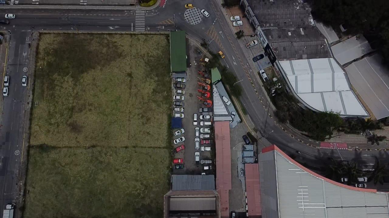 Venta de lote en el poblado cerca al centro automotriz