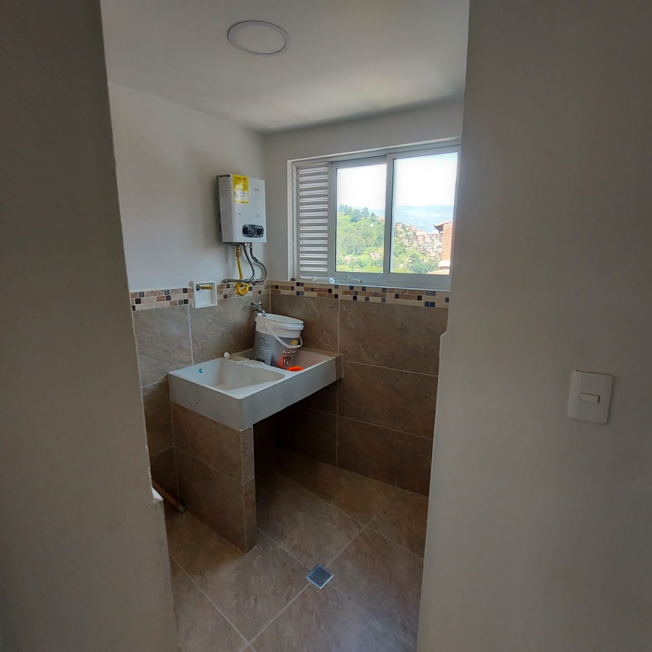 Apartaestudio en venta Medellin Loma de los Bernal